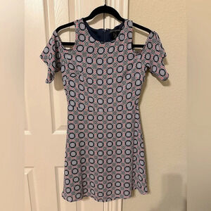 Banana Republic Fit and Flair Cold Shoulder dress size 0P - navy, white and pink
